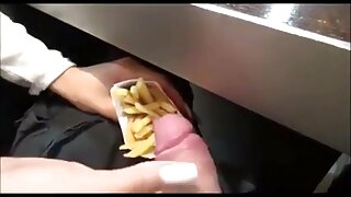ایسے دیکھو جیسے بدتم ...