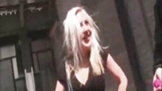 منحنی ہلکے بالوں وال ...